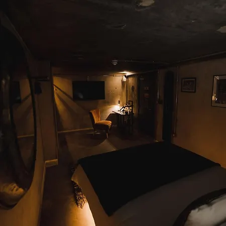 Impossible Hotel