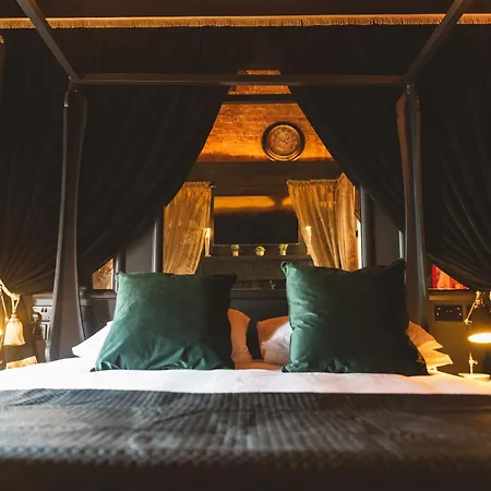 Hotel Impossible York