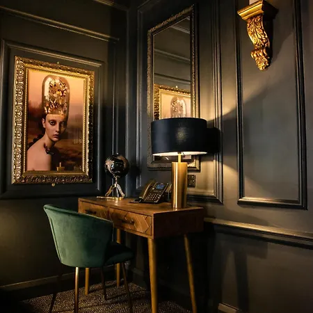 Hotel Impossible York