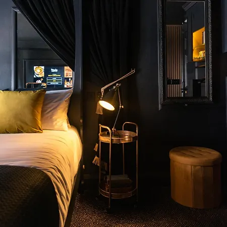 Impossible Hotel *