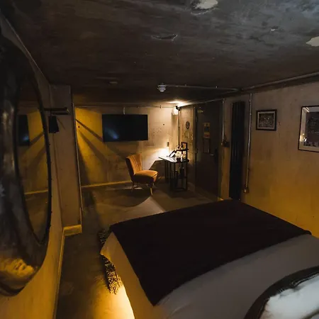 Impossible Hotel *