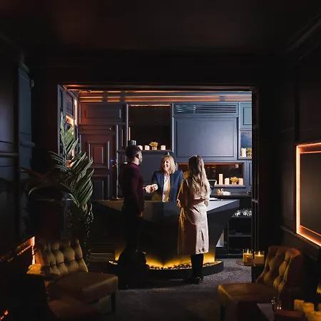 Impossible Hotel