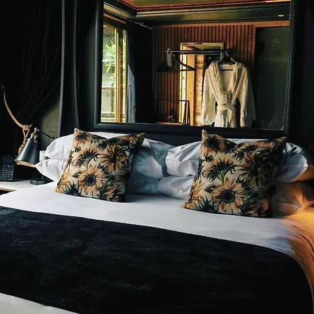 Impossible Hotel