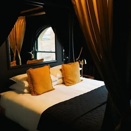 Hotel Impossible York